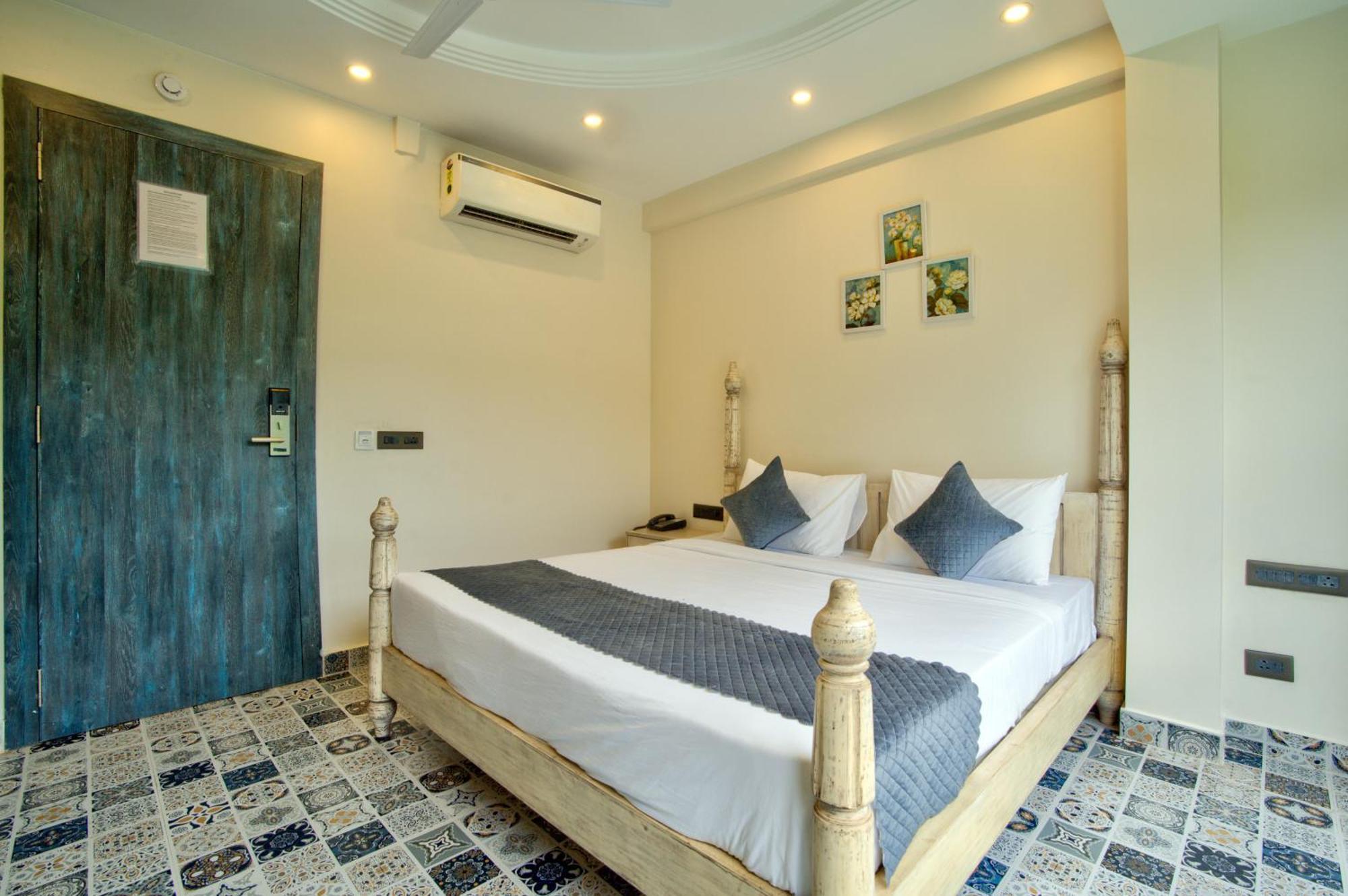 Hotel Goa Courtyard By The Porto Arpora Baga Zewnętrze zdjęcie