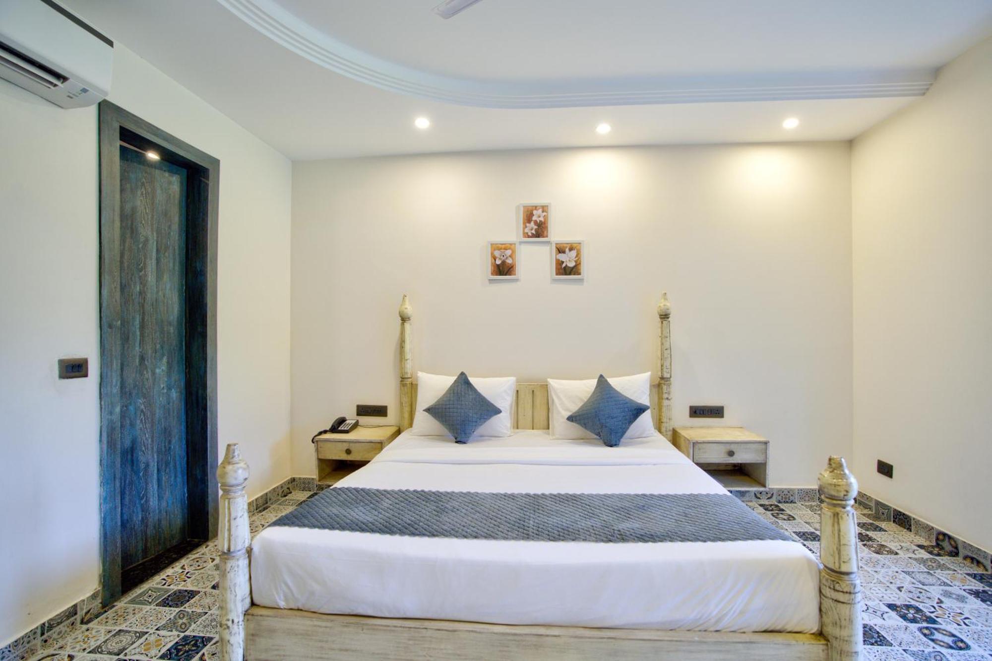 Hotel Goa Courtyard By The Porto Arpora Baga Zewnętrze zdjęcie
